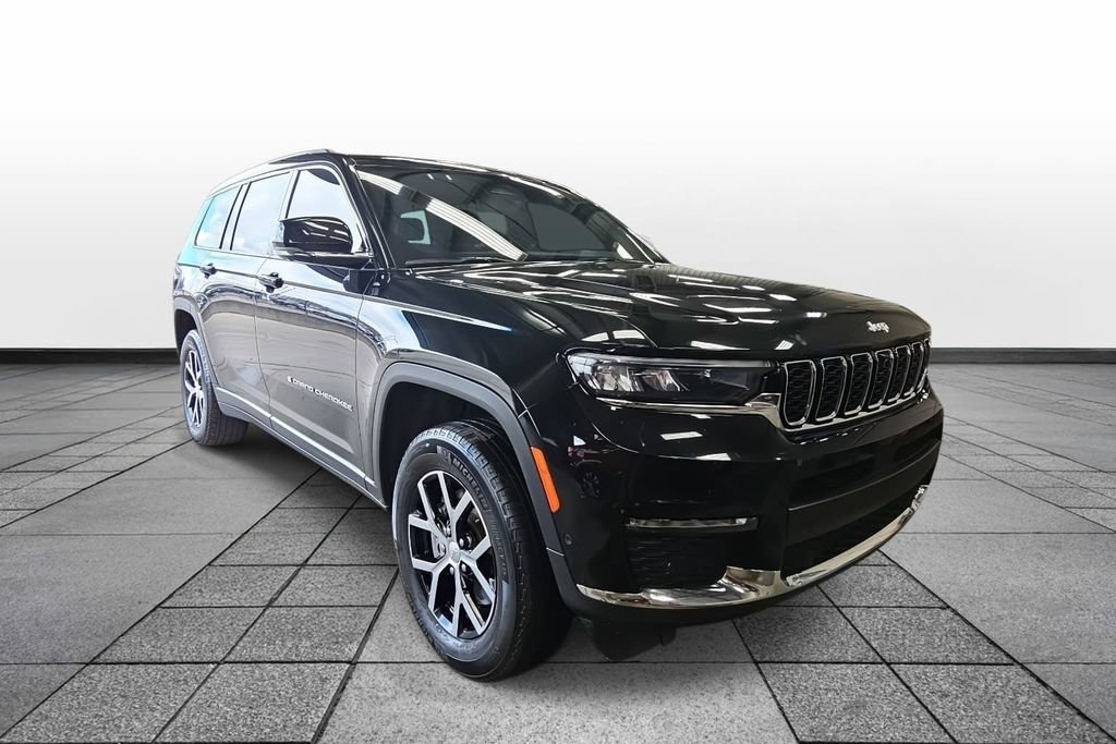 Used 2024 Jeep Grand Cherokee L Limited w/ Luxury Tech Group II AWD/4WD image 3