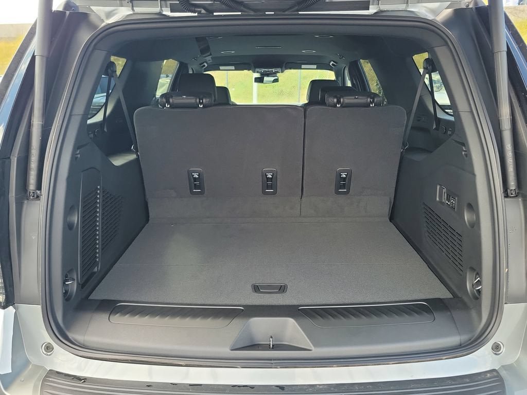 New 2026 Chevrolet Suburban LT w/ Comfort Package RWD image 21
