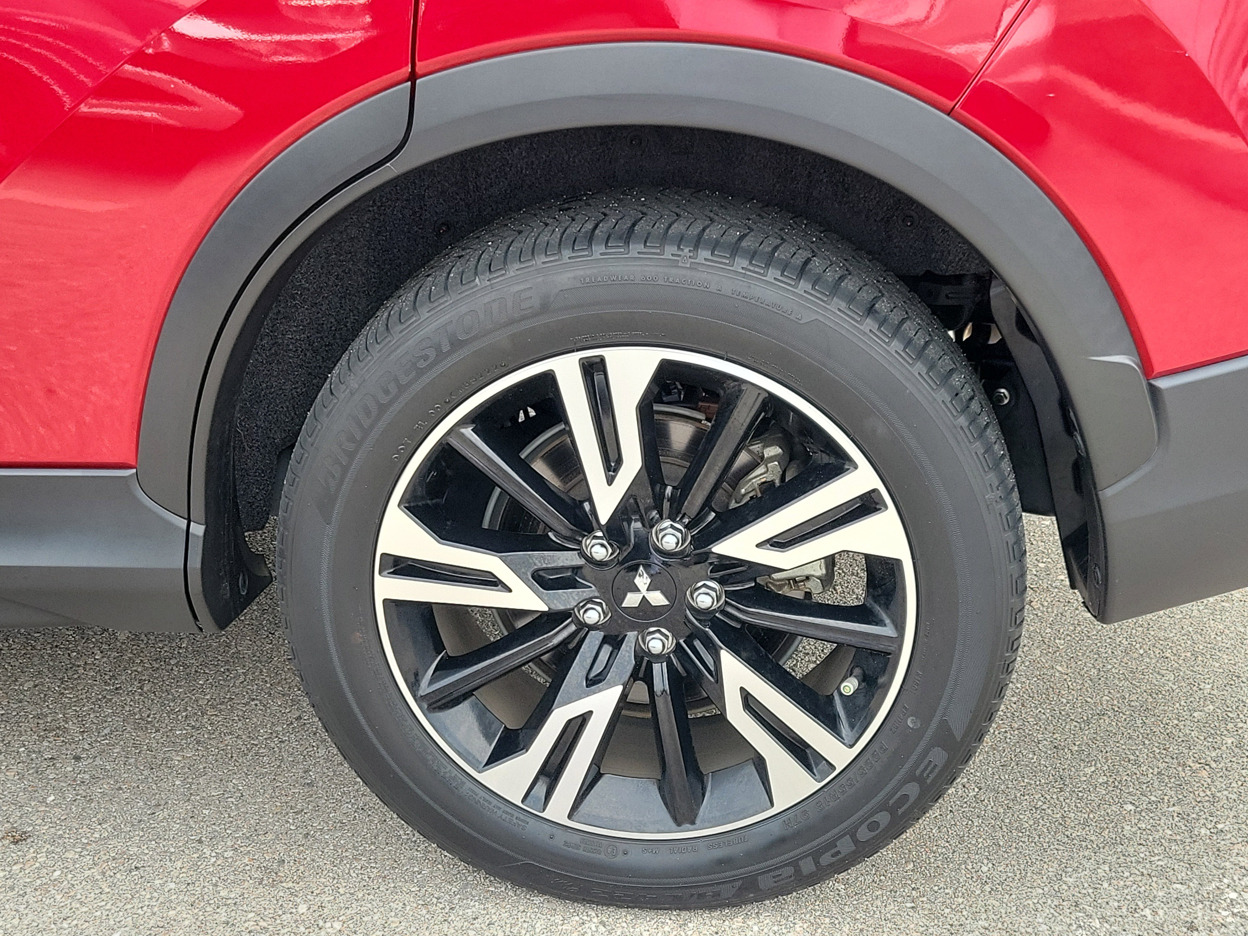 Used 2023 Mitsubishi Eclipse Cross SE image 9