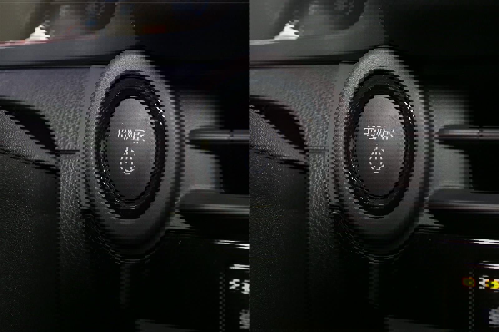 New 2025 Toyota Crown Signia image 18