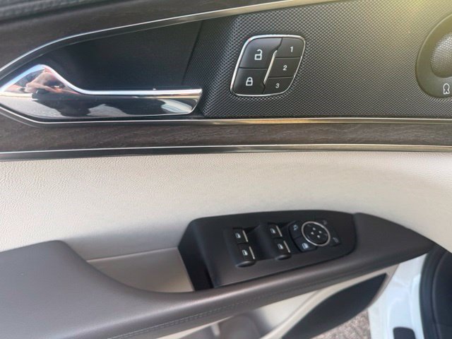 Used 2020 Lincoln Nautilus Reserve w/ Equipment Group 201A AWD/4WD image 13