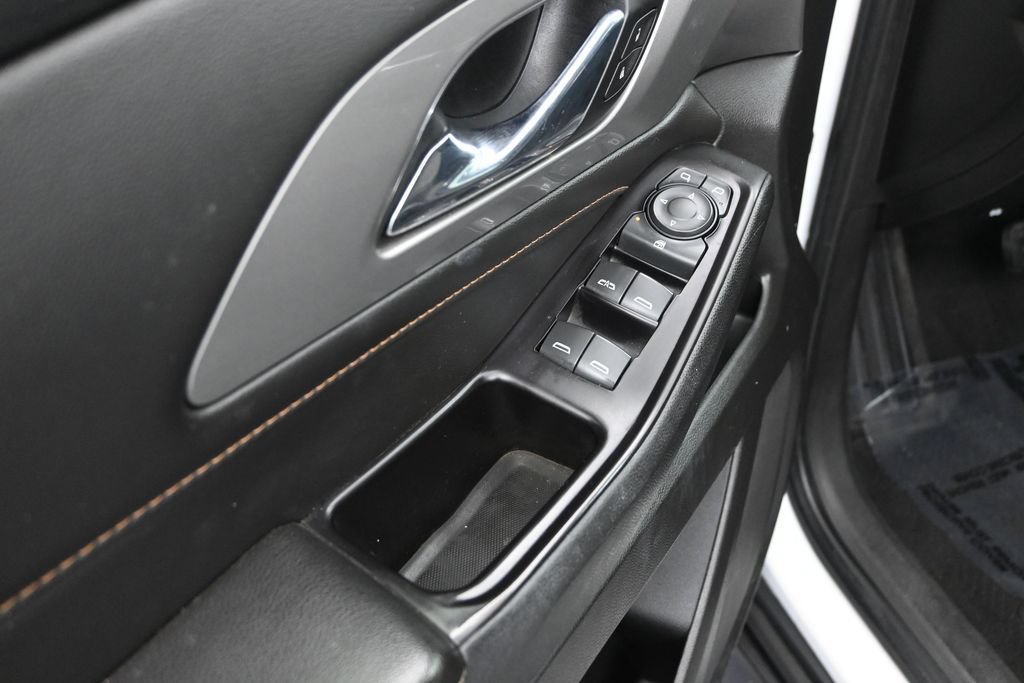 Used 2020 Chevrolet Traverse LT FWD image 10