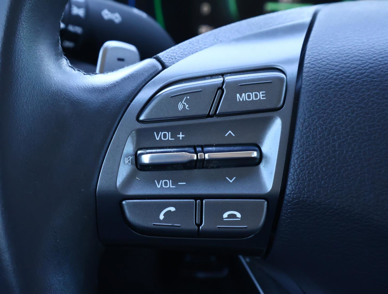 Used 2022 Hyundai Ioniq SE image 19