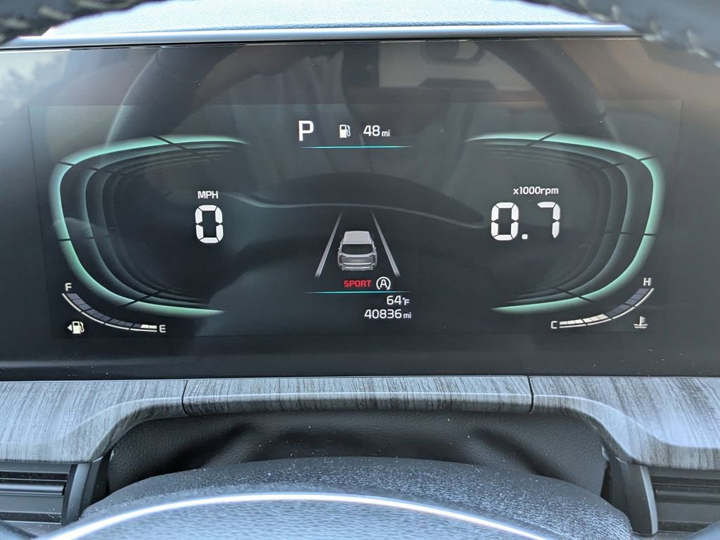 Used 2024 Kia Telluride EX w/ EX Captain's Chair Package image 37