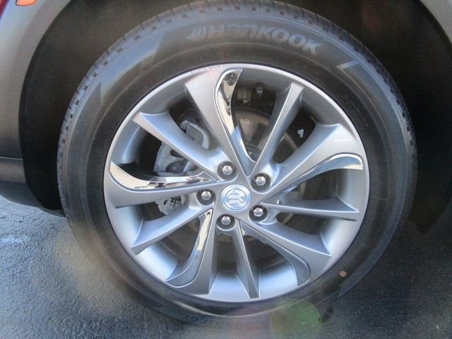 Used 2020 Buick Encore GX Essence w/ Experience Buick Package image 2