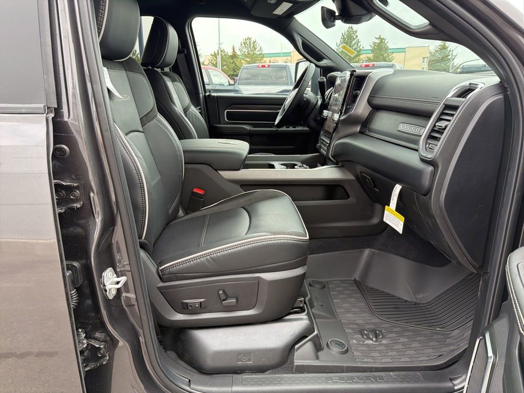New 2026 RAM 3500 Laramie AWD/4WD image 43