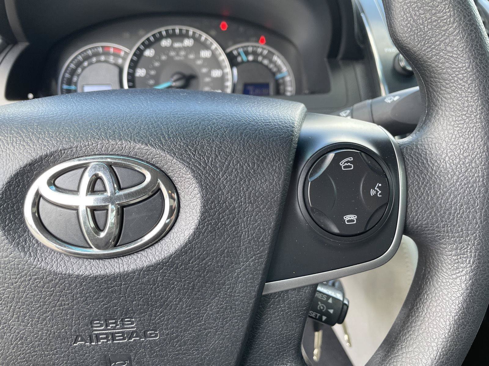 Used 2014 Toyota Camry LE FWD image 20