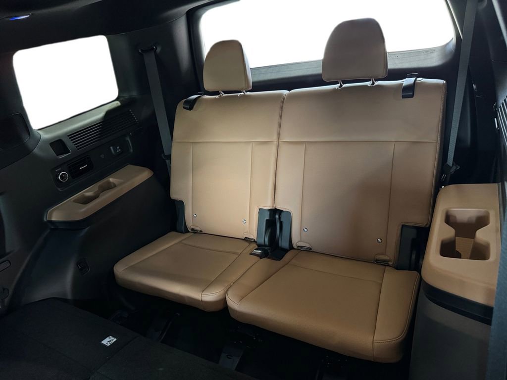 Used 2024 Hyundai Santa Fe Limited image 14