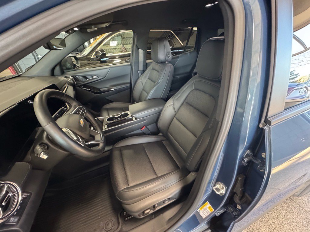 Used 2025 Chevrolet Equinox LT w/ Convenience Package II image 20