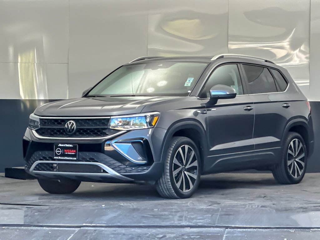 Used 2023 Volkswagen Taos SE FWD image 7