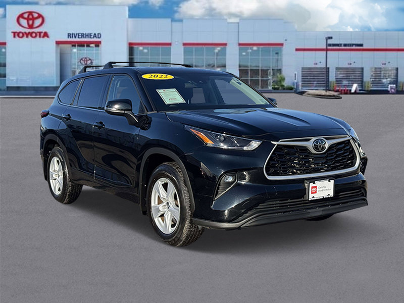 Used 2022 Toyota Highlander LE image 2