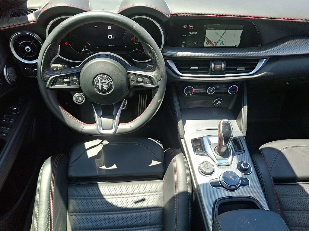 Used 2024 Alfa Romeo Stelvio AWD image 11