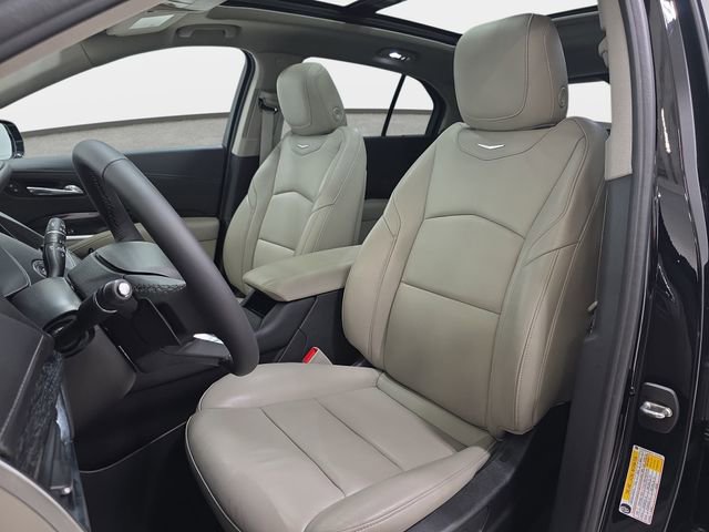 Used 2022 Cadillac XT4 Premium Luxury w/ Cold Weather Package image 12