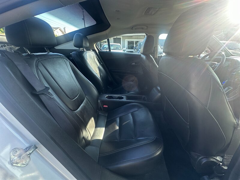 Used 2012 Chevrolet Volt Premium w/ Premium Trim Package FWD image 16
