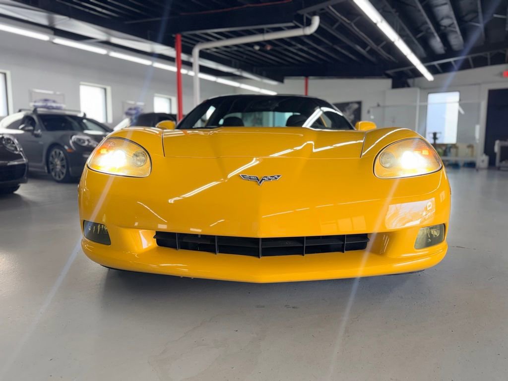 Used 2005 Chevrolet Corvette Coupe w/ Preferred Equipment Group image 9