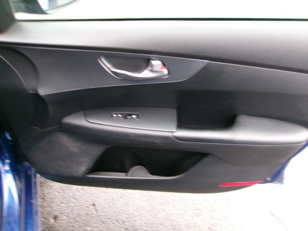 Used 2021 Kia Forte LXS image 16