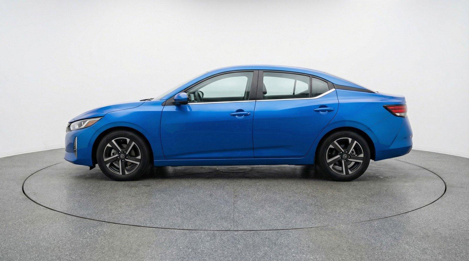 Used 2025 Nissan Sentra SV image 5