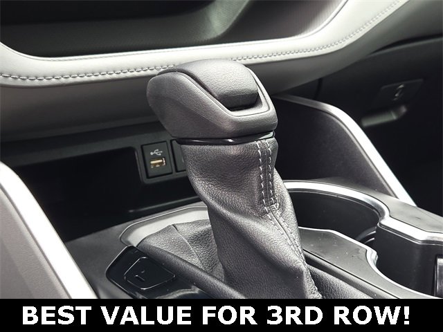 Used 2023 Toyota Highlander L image 21