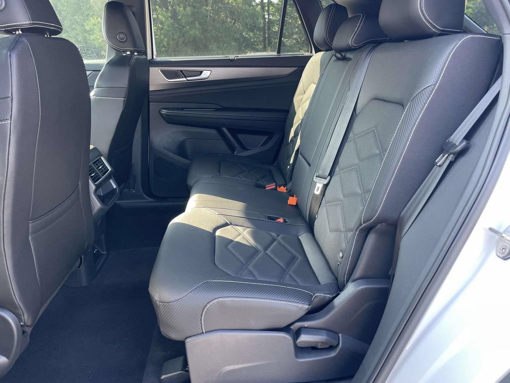 New 2026 Volkswagen Atlas Cross Sport SE FWD image 11