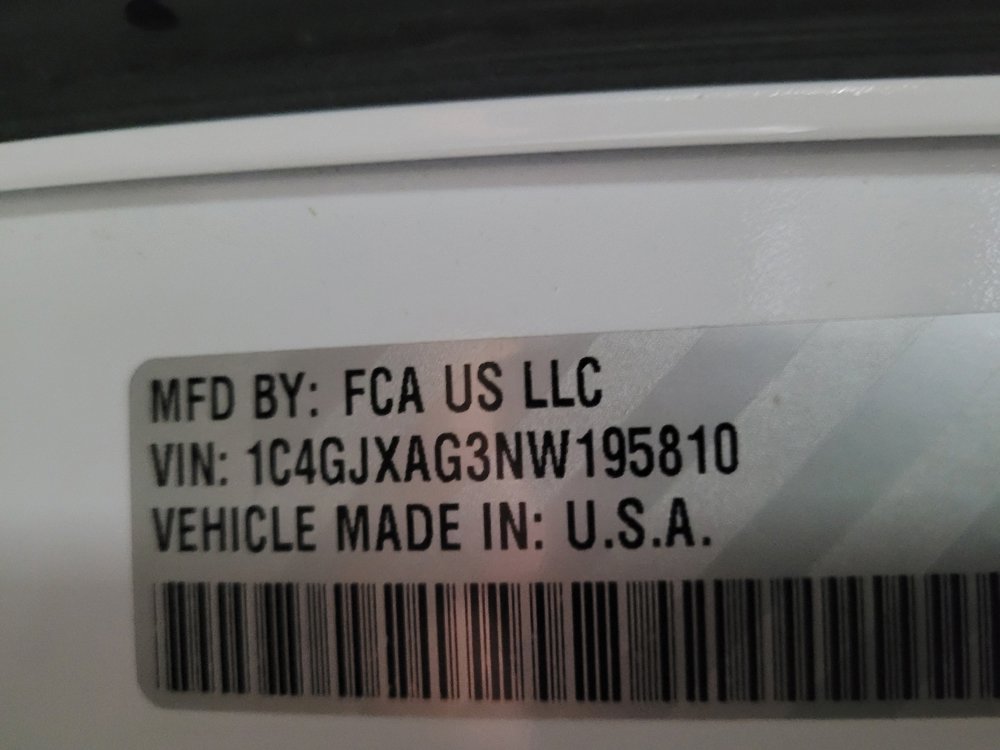 Used 2022 Jeep Wrangler Sport image 33