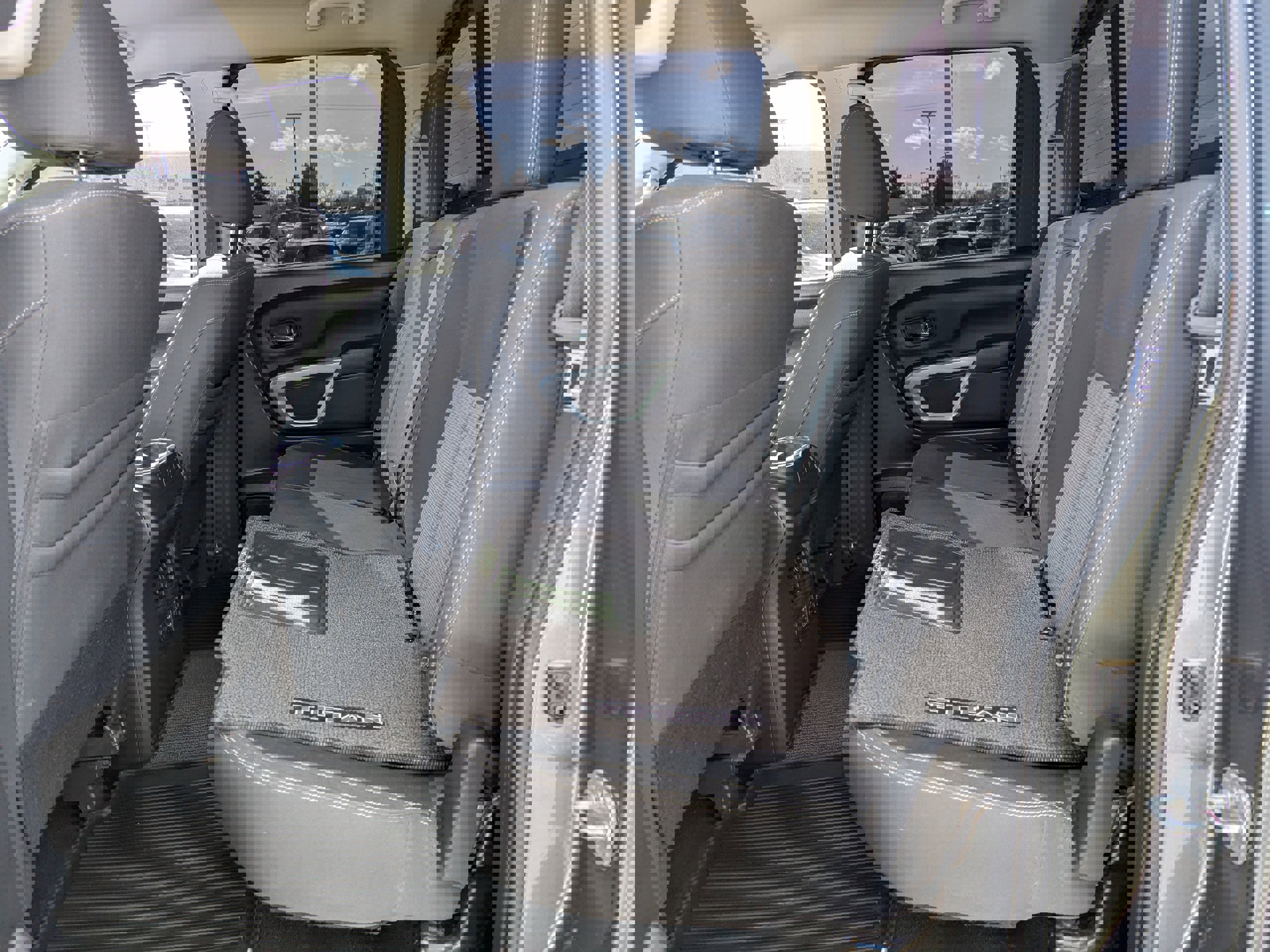 Used 2020 Nissan Titan SV w/ SV Convenience Package image 30