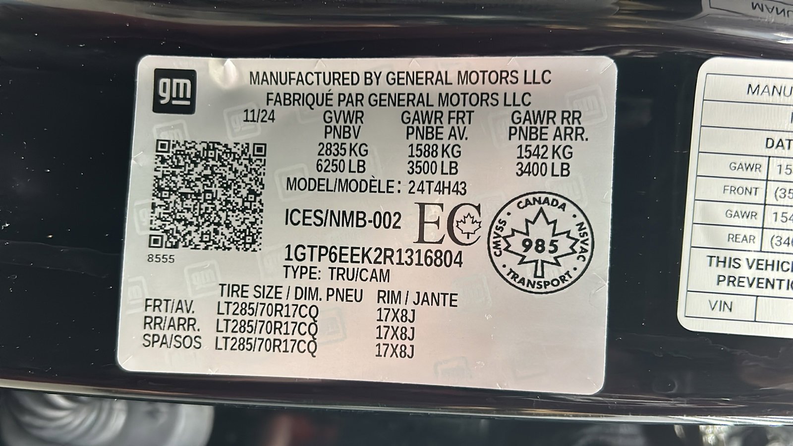 Used 2024 GMC Canyon AT4X image 39