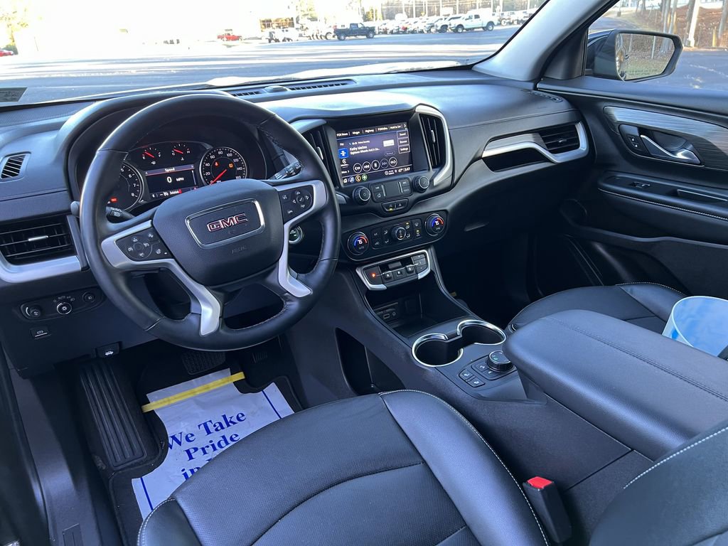 Used 2024 GMC Terrain SLT image 16