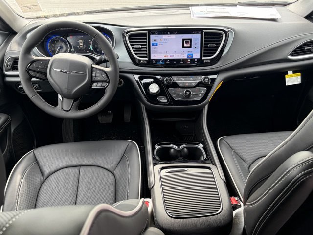 New 2026 Chrysler Pacifica Limited w/ S Appearance Package FWD image 34