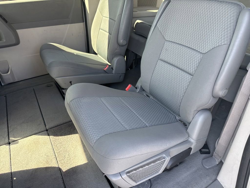 Used 2010 Dodge Grand Caravan SE FWD image 13