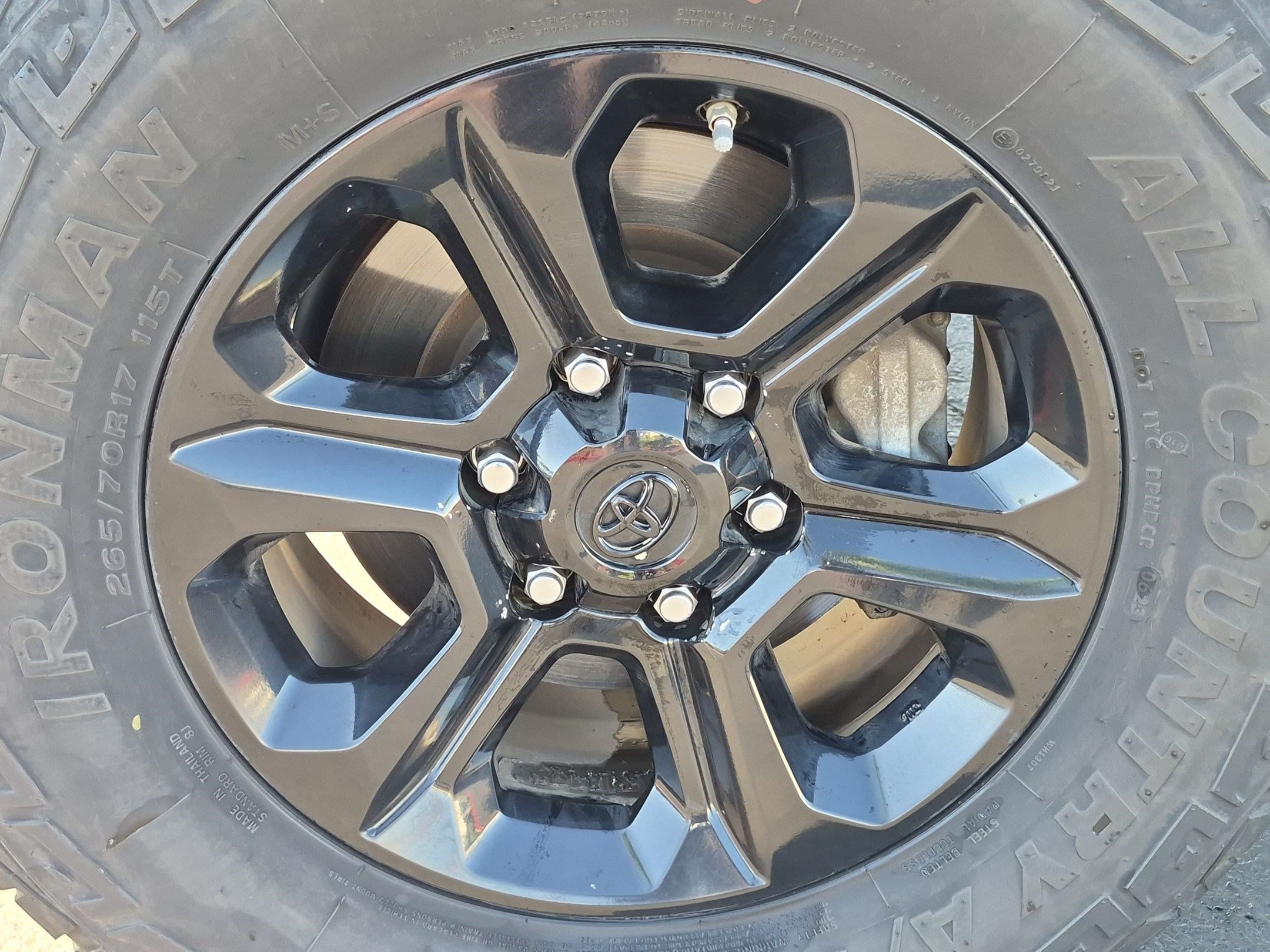 Used 2021 Toyota 4Runner SR5 Premium w/ Moonroof Package RWD image 13
