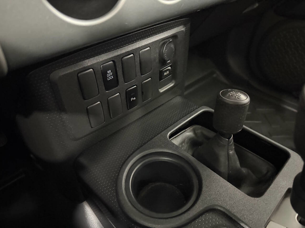 Used 2007 Toyota FJ Cruiser 4WD image 25