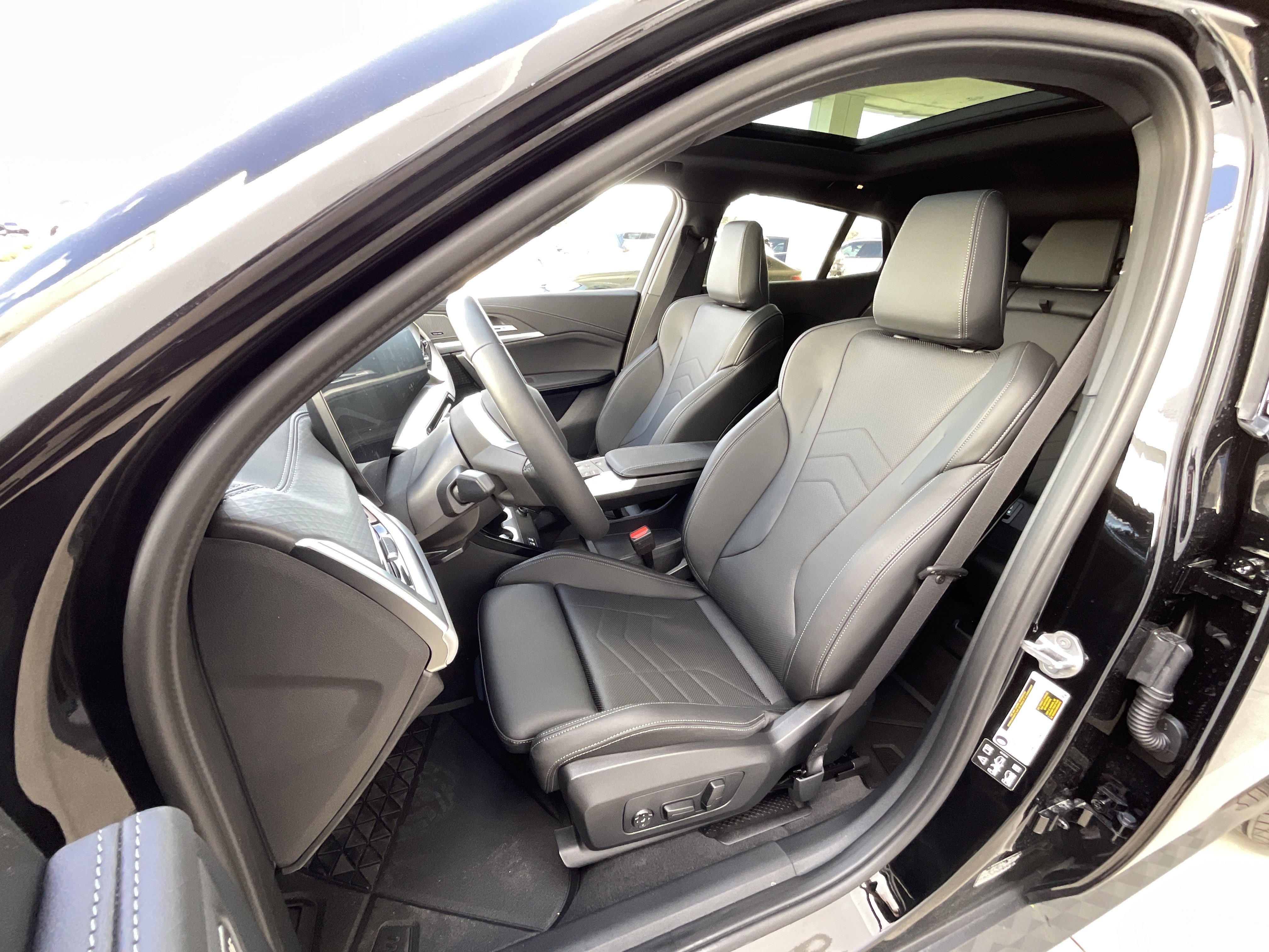 New 2026 BMW X2 xDrive28i w/ Convenience Package image 11