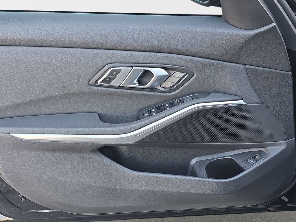 Used 2021 BMW M340i w/ Driving Assistance Package image 30