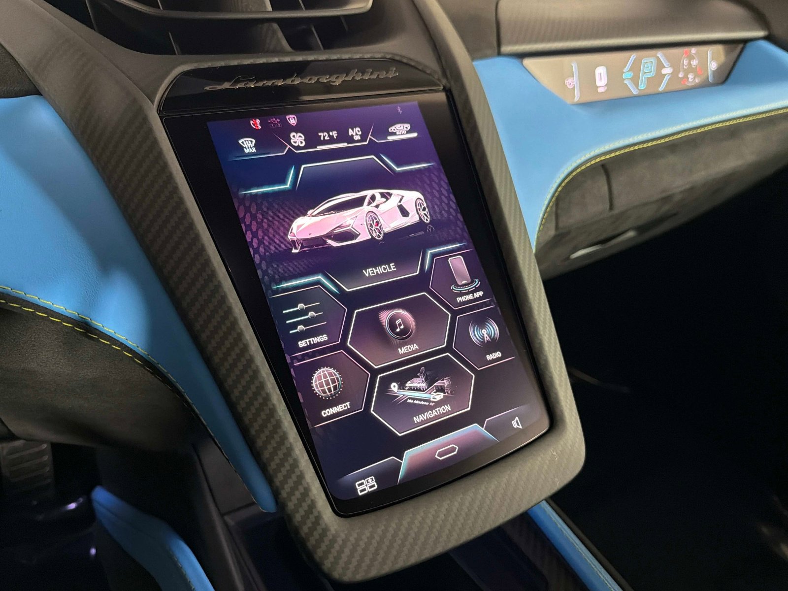 Used 2025 Lamborghini Revuelto image 37