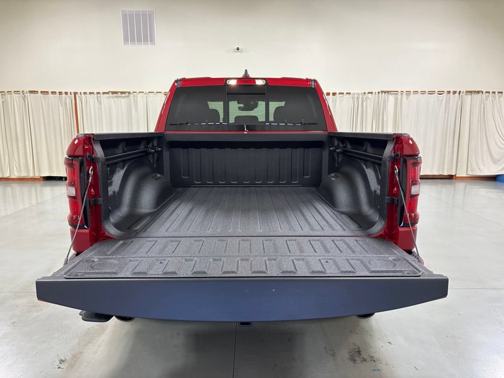 New 2026 RAM 1500 Big Horn AWD/4WD image 9