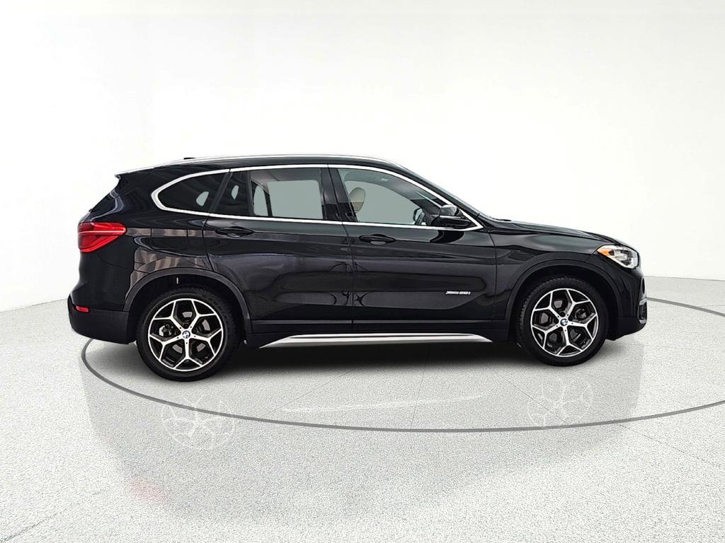 Used 2017 BMW X1 xDrive28i w/ Premium Package image 8