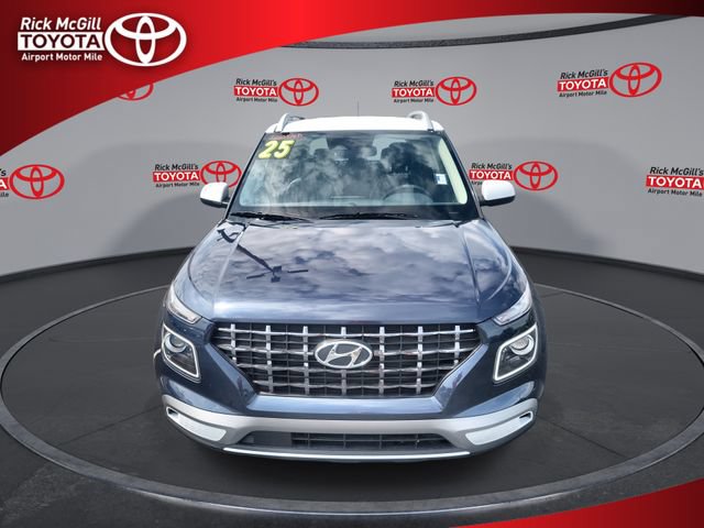 Used 2025 Hyundai Venue Limited FWD image 3