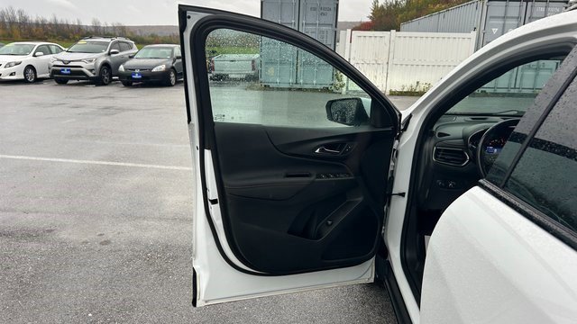 Certified 2022 Chevrolet Equinox RS w/ LPO, Floor Liner Package image 13