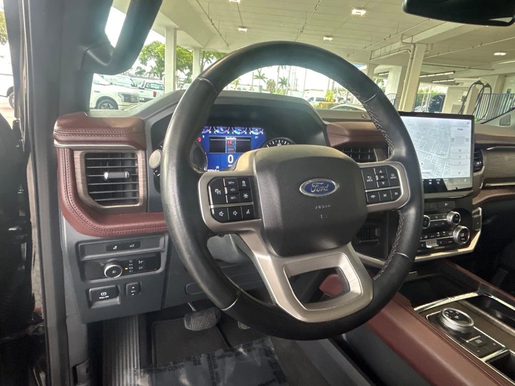 Used 2024 Ford Expedition Limited image 32