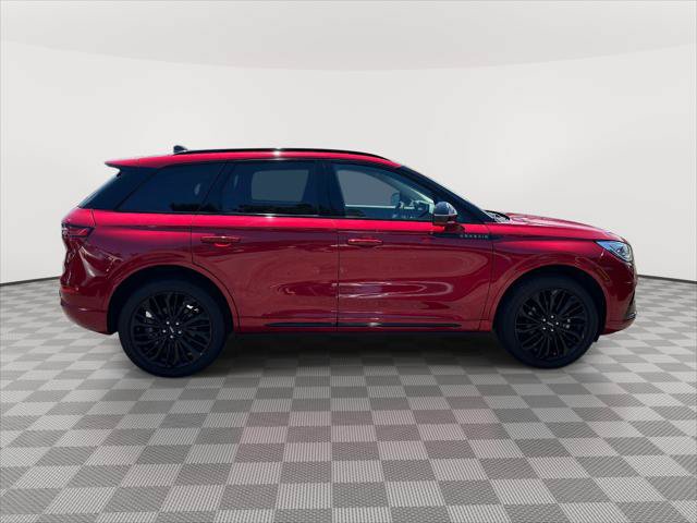 Used 2023 Lincoln Corsair Reserve w/ Equipment Group 201A AWD/4WD image 2