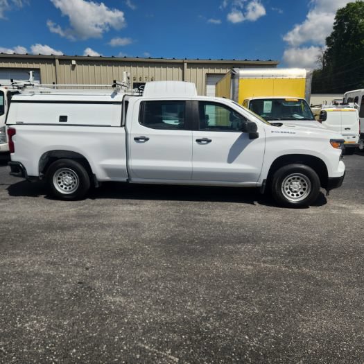 Used 2024 Chevrolet Silverado 1500 W/T w/ Trailering Package AWD/4WD image 2