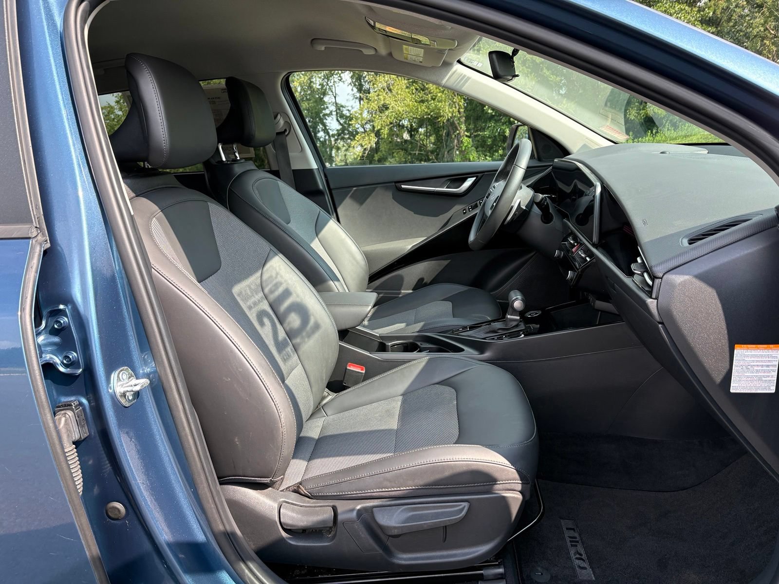 Used 2025 Kia Niro EX FWD image 29