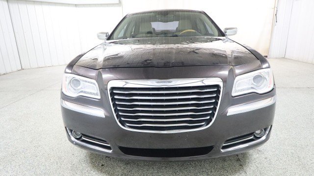 Used 2013 Chrysler 300 C AWD/4WD image 7