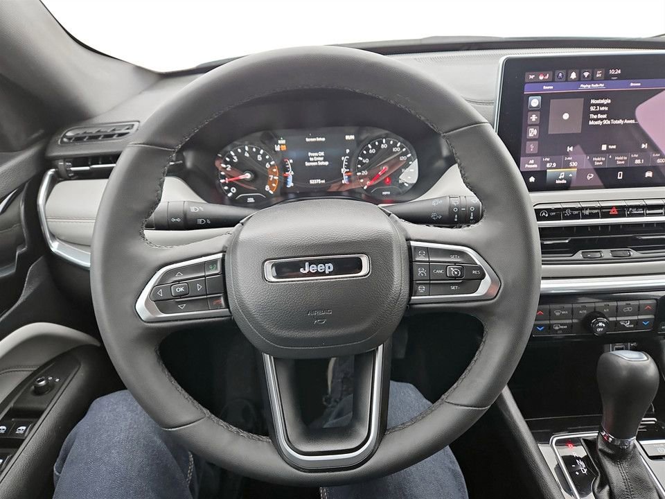 Used 2024 Jeep Compass Limited image 14