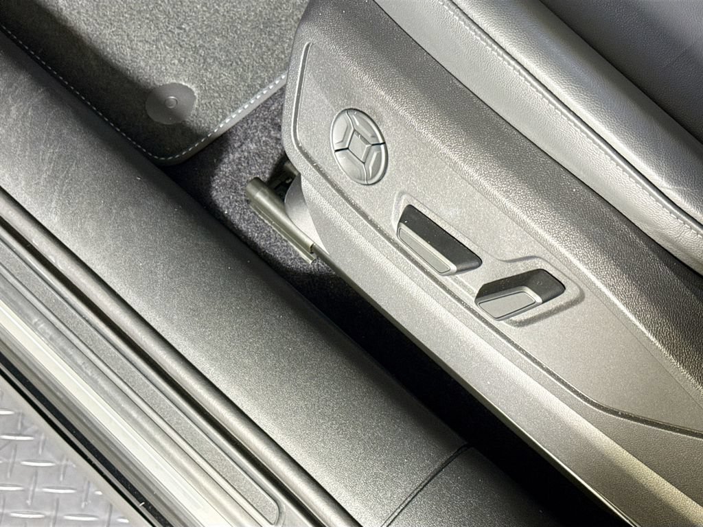 Used 2025 Audi Q5 Premium w/ Convenience Package AWD/4WD image 7