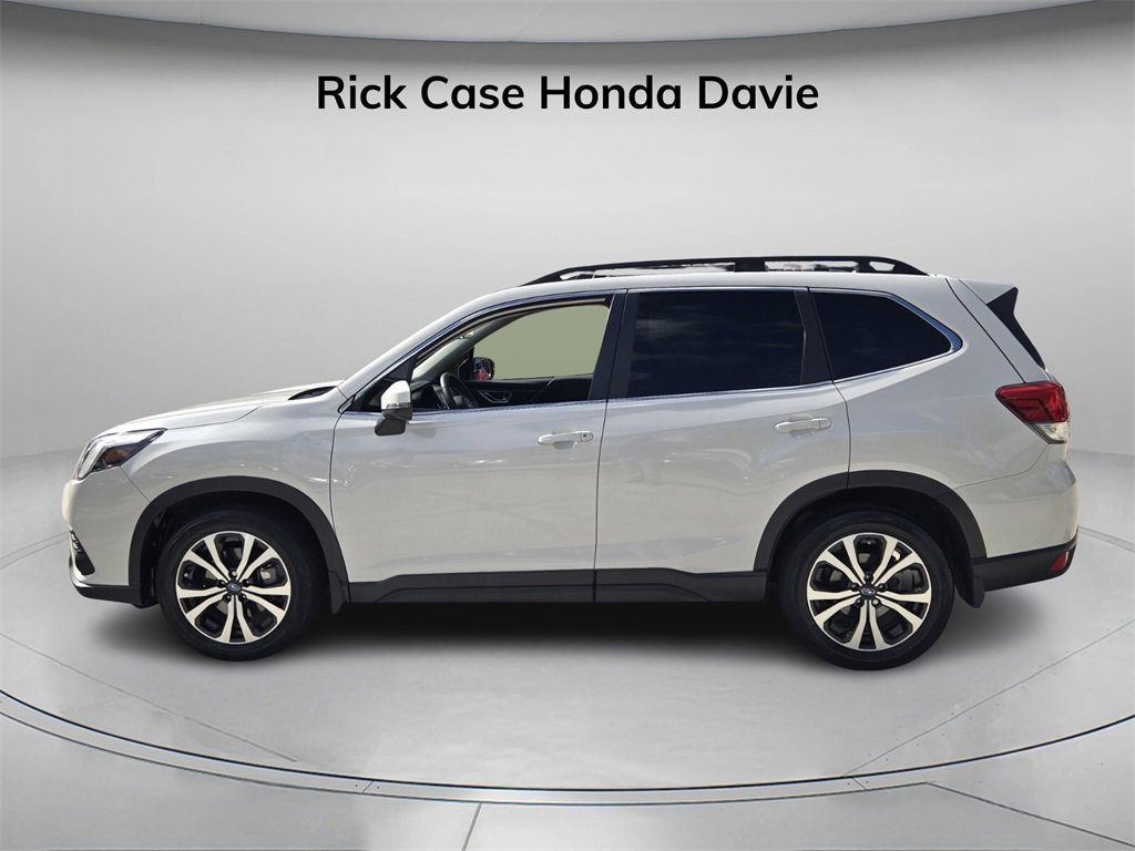 Used 2023 Subaru Forester Limited image 4