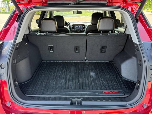 Used 2023 GMC Terrain AT4 AWD/4WD image 4