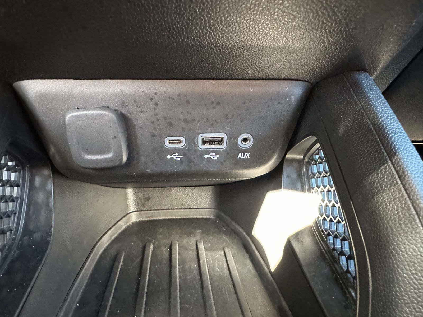 Used 2022 Chevrolet TrailBlazer LT AWD/4WD image 23