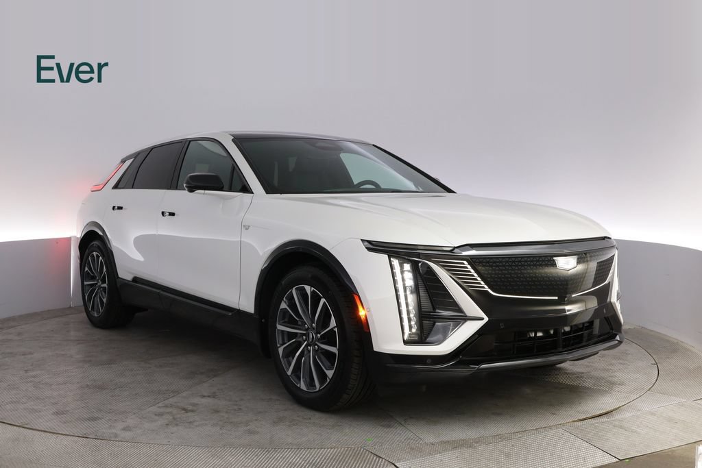 Used 2024 Cadillac Lyriq Sport AWD/4WD image 13