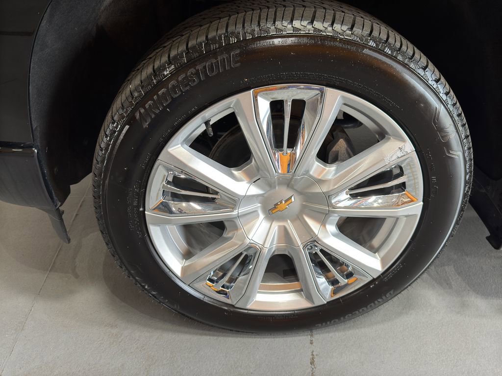 Used 2023 Chevrolet Silverado 1500 High Country w/ High Country Premium Package image 10